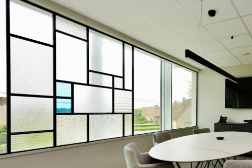 Solitherm figuurglas vergaderzaal